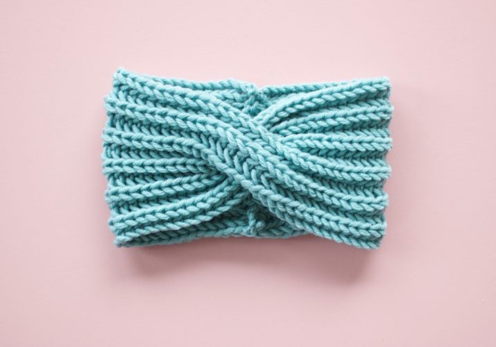 Kostenlose Strickanleitung Stirnband mit Twist